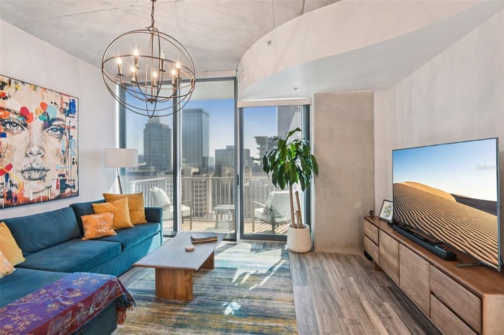 For Rent: $2,600 (1 beds, 1 baths, 838 Square Feet)