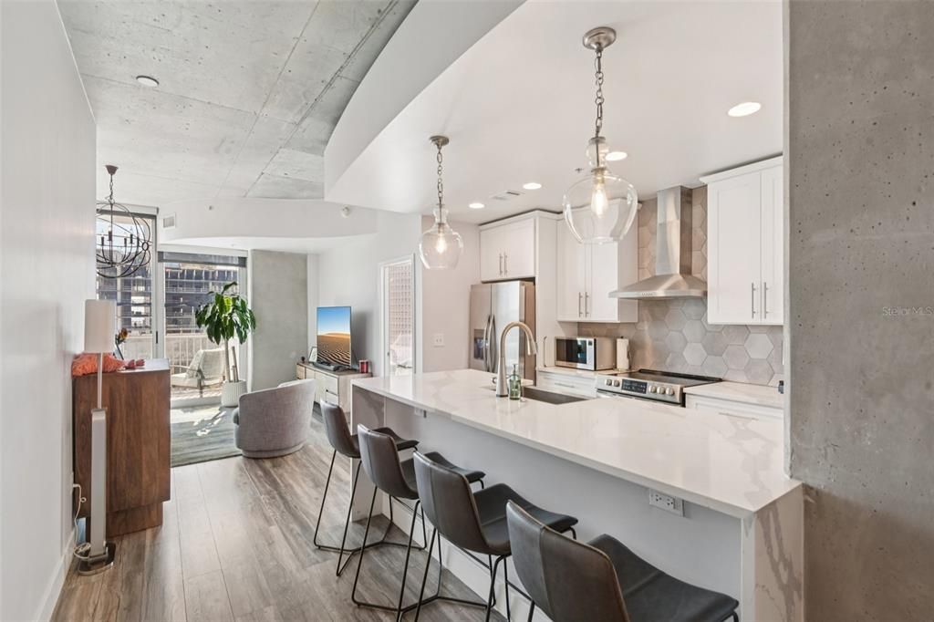 For Rent: $2,600 (1 beds, 1 baths, 838 Square Feet)