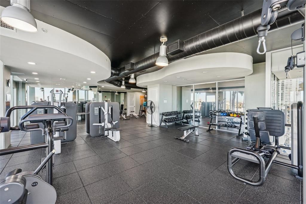 For Rent: $2,600 (1 beds, 1 baths, 838 Square Feet)