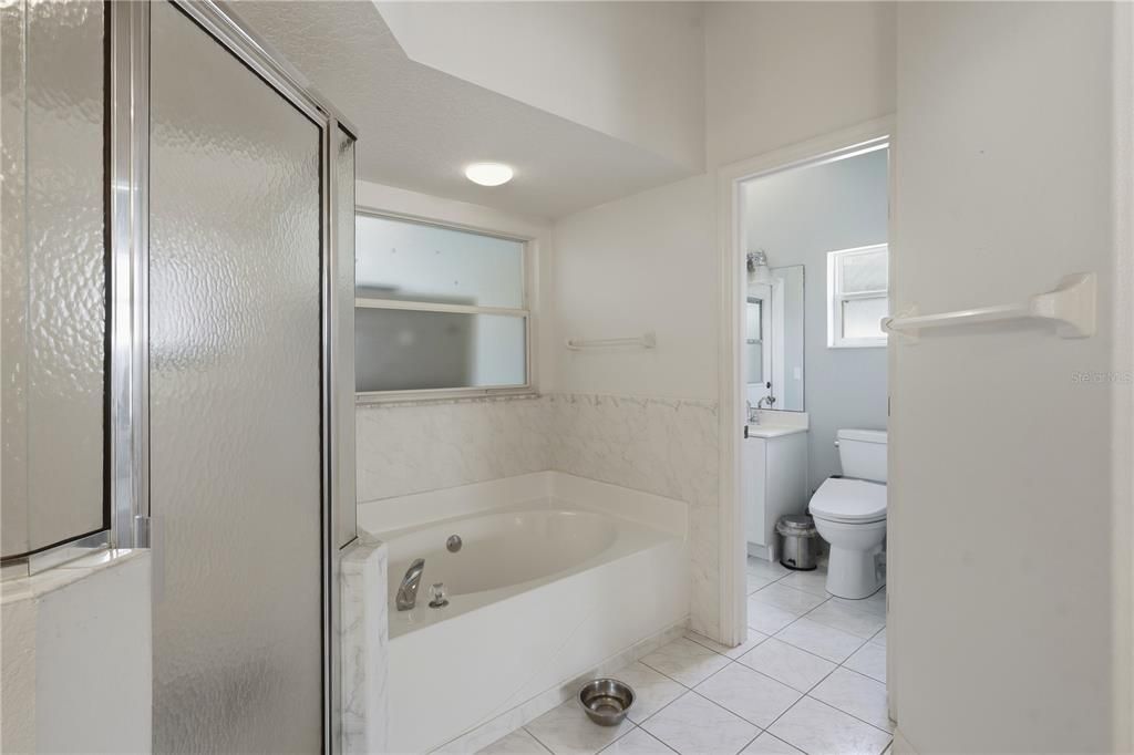 For Sale: $399,900 (4 beds, 2 baths, 3348 Square Feet)