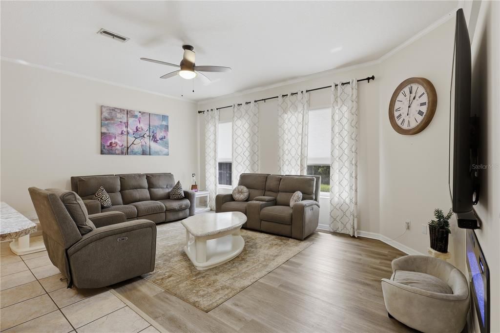 For Sale: $399,900 (4 beds, 2 baths, 3348 Square Feet)