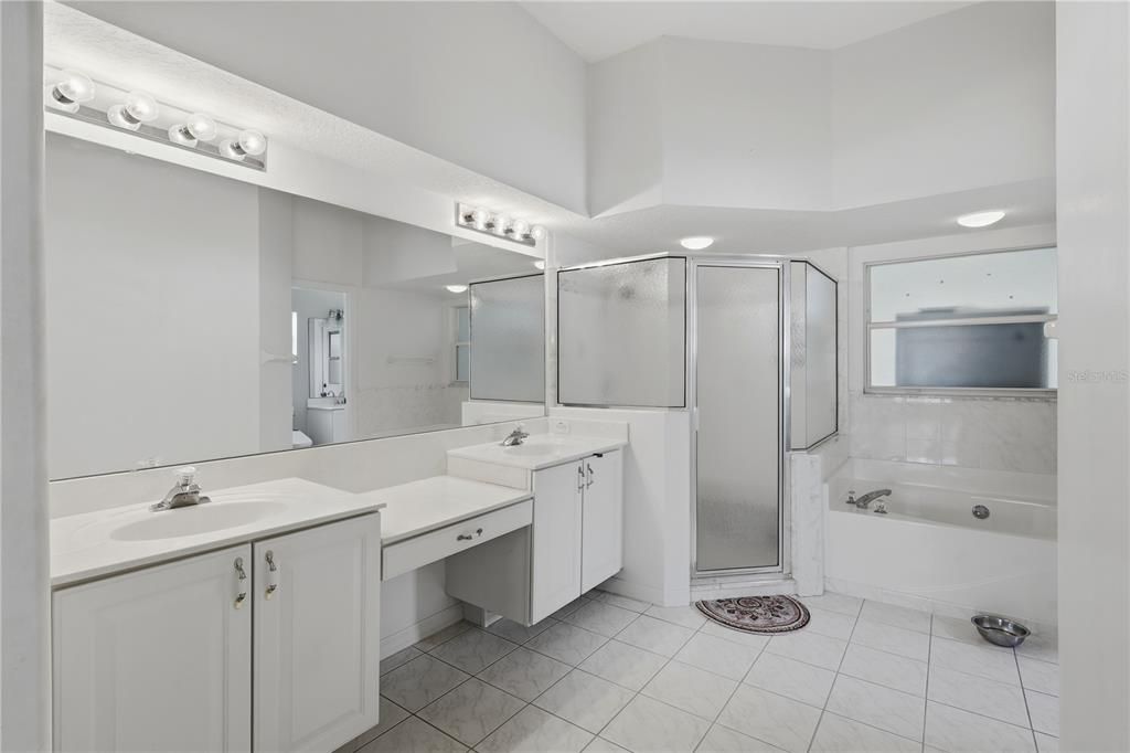 For Sale: $399,900 (4 beds, 2 baths, 3348 Square Feet)