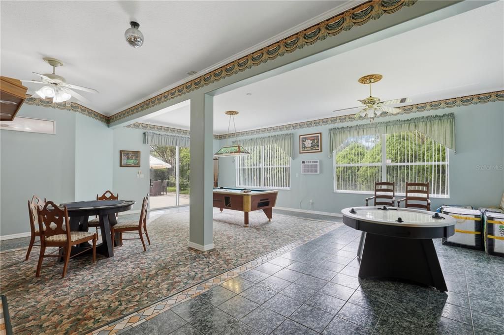 For Sale: $399,900 (4 beds, 2 baths, 3348 Square Feet)