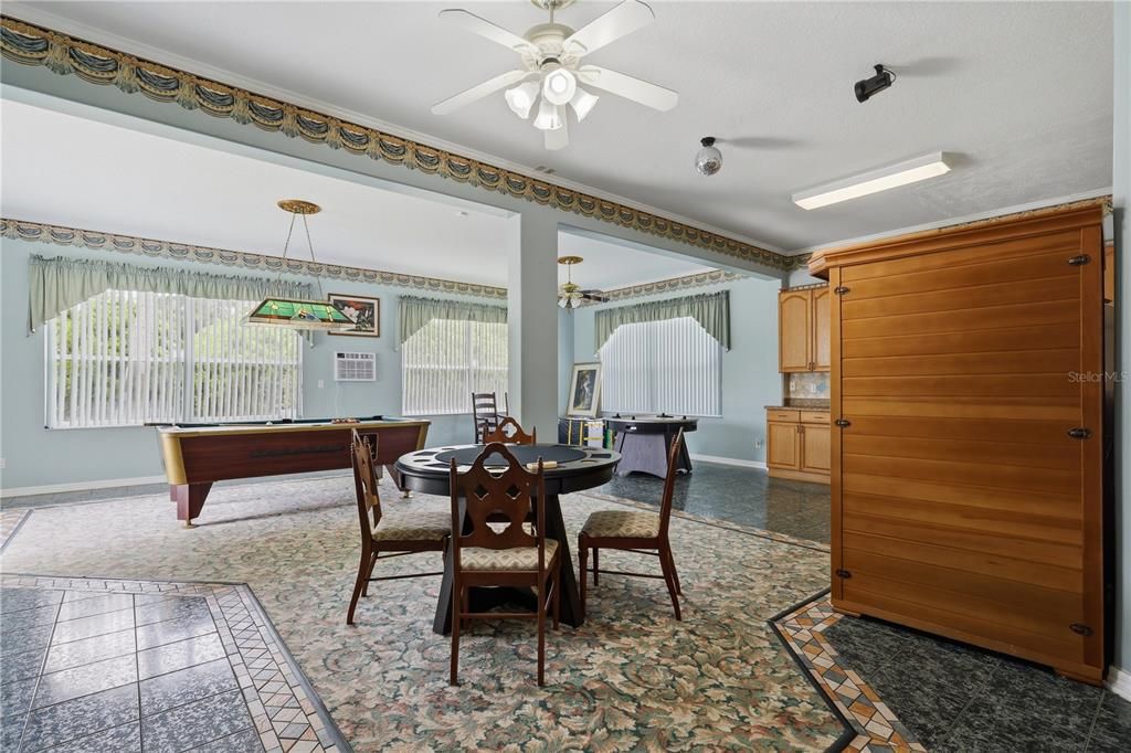 For Sale: $399,900 (4 beds, 2 baths, 3348 Square Feet)