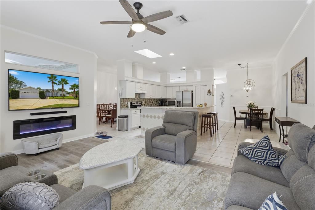 For Sale: $399,900 (4 beds, 2 baths, 3348 Square Feet)