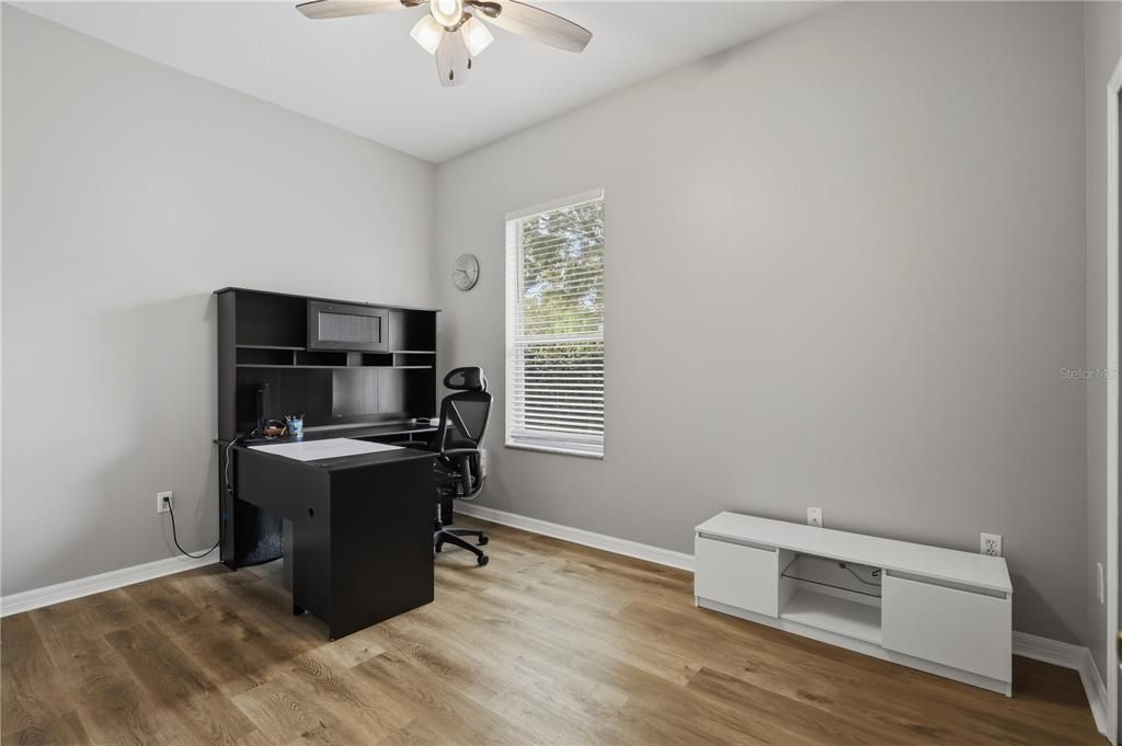 For Sale: $399,900 (4 beds, 2 baths, 3348 Square Feet)