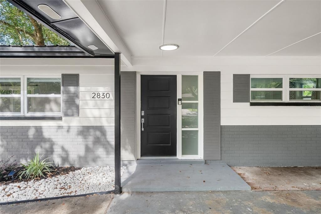 For Sale: $229,900 (2 beds, 1 baths, 904 Square Feet)