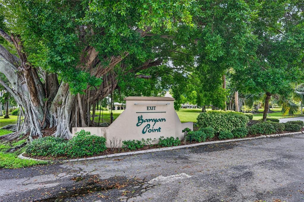 For Sale: $225,000 (2 beds, 2 baths, 1394 Square Feet)