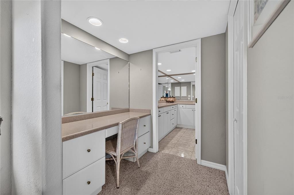 For Sale: $225,000 (2 beds, 2 baths, 1394 Square Feet)