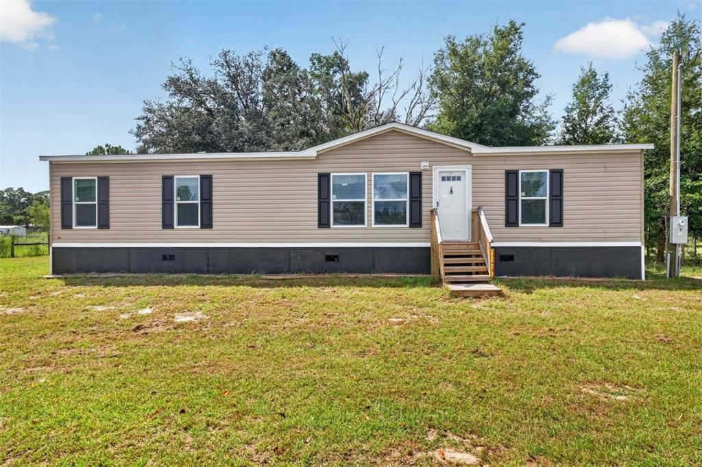 For Sale: $218,000 (3 beds, 2 baths, 1456 Square Feet)