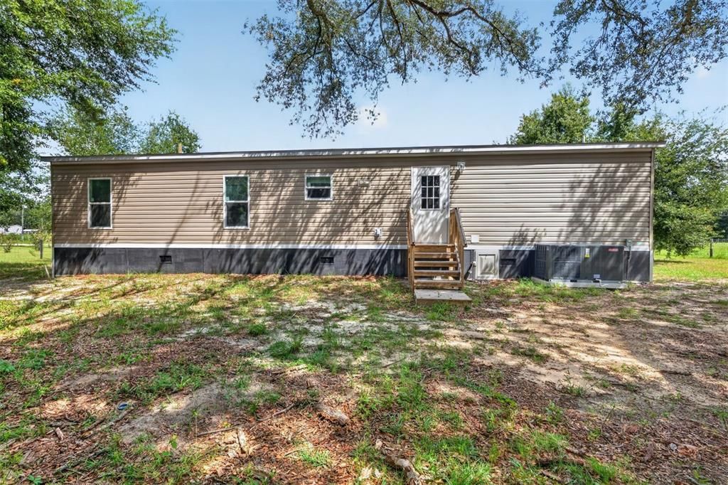 For Sale: $218,000 (3 beds, 2 baths, 1456 Square Feet)