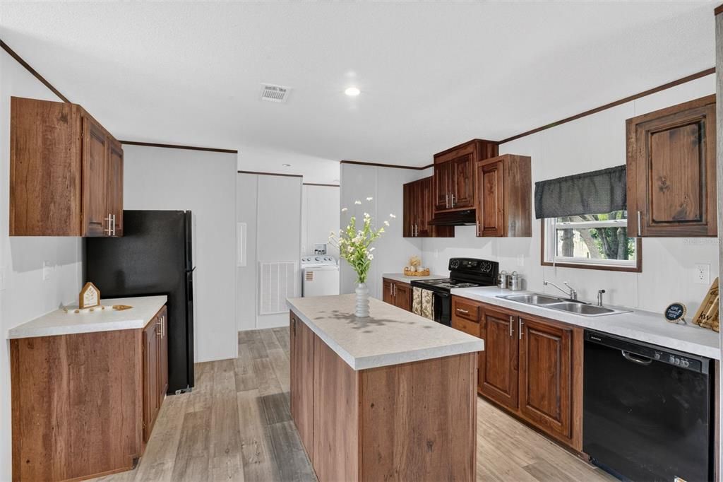 For Sale: $218,000 (3 beds, 2 baths, 1456 Square Feet)