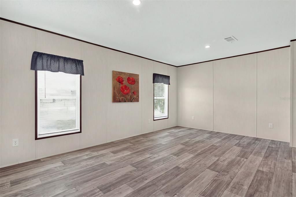 For Sale: $218,000 (3 beds, 2 baths, 1456 Square Feet)