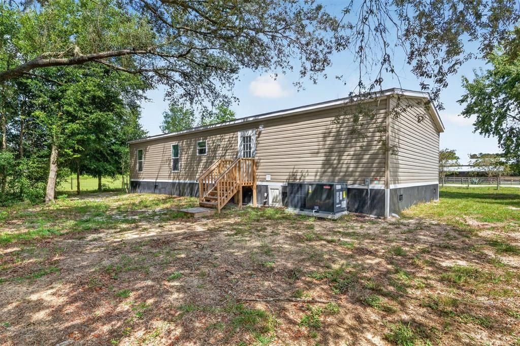 For Sale: $218,000 (3 beds, 2 baths, 1456 Square Feet)