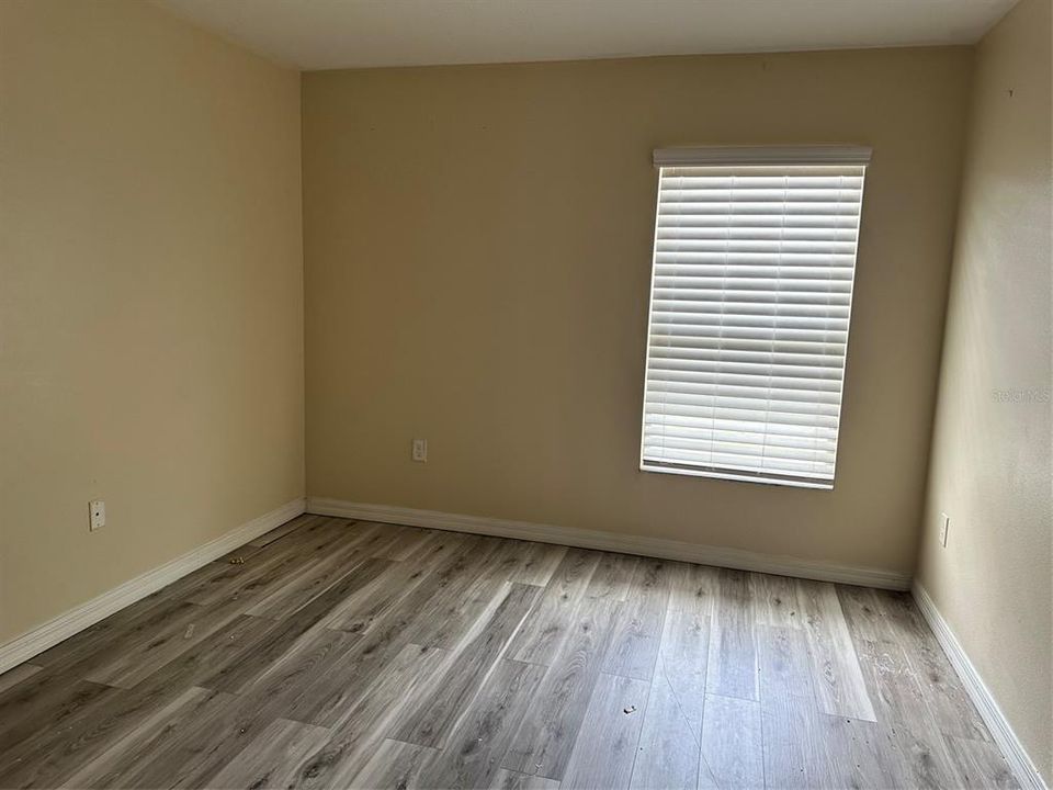 For Sale: $299,900 (3 beds, 2 baths, 2046 Square Feet)