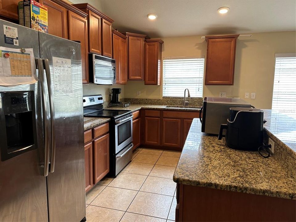 For Sale: $299,900 (3 beds, 2 baths, 2046 Square Feet)