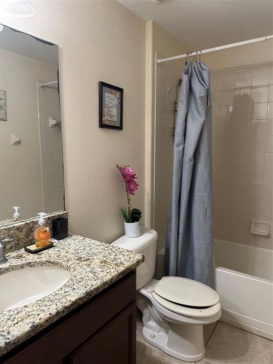 For Sale: $299,900 (3 beds, 2 baths, 2046 Square Feet)