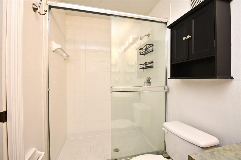 For Rent: $1,980 (3 beds, 2 baths, 1230 Square Feet)