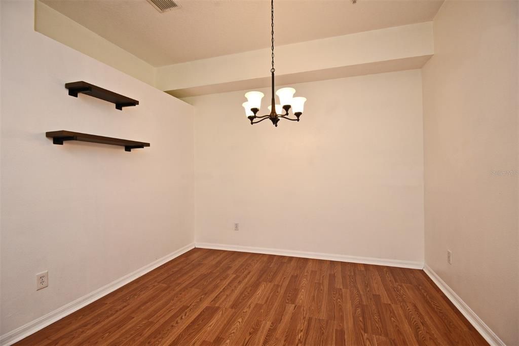 For Rent: $1,980 (3 beds, 2 baths, 1230 Square Feet)