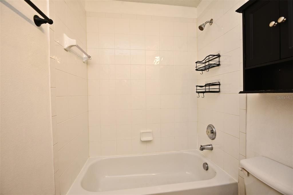 For Rent: $1,980 (3 beds, 2 baths, 1230 Square Feet)