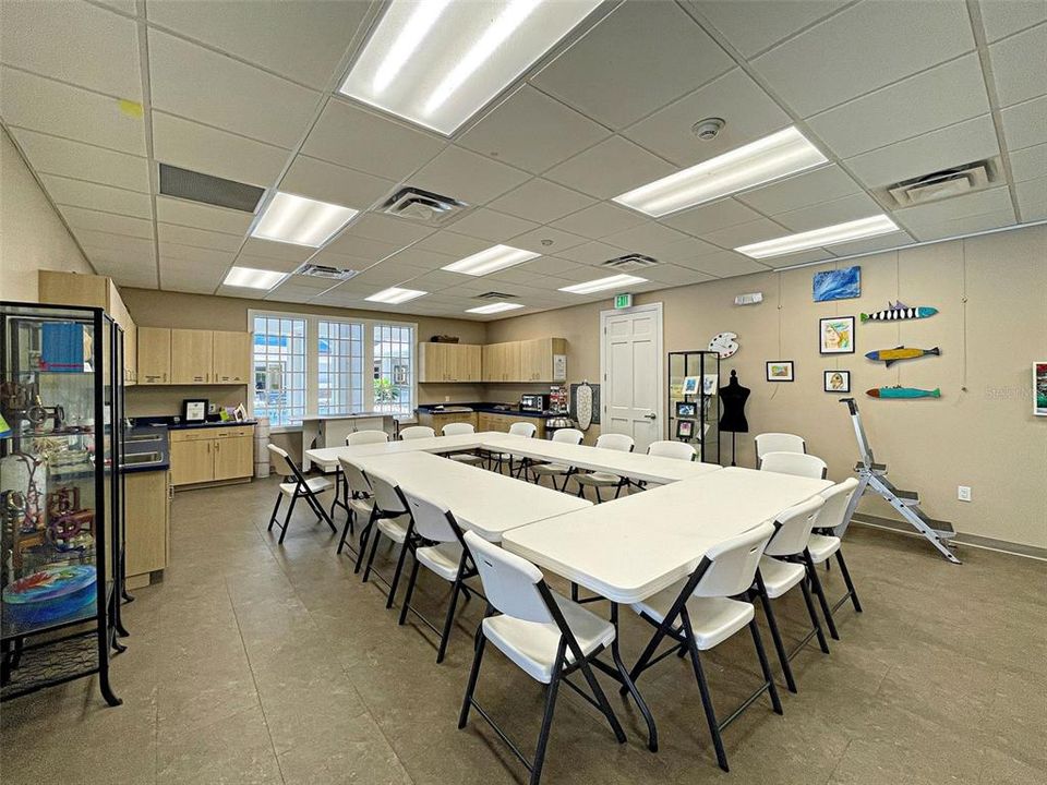 For Sale: $350,000 (2 beds, 2 baths, 1564 Square Feet)