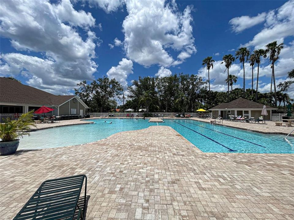 For Sale: $350,000 (2 beds, 2 baths, 1564 Square Feet)