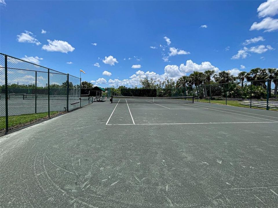 For Sale: $350,000 (2 beds, 2 baths, 1564 Square Feet)