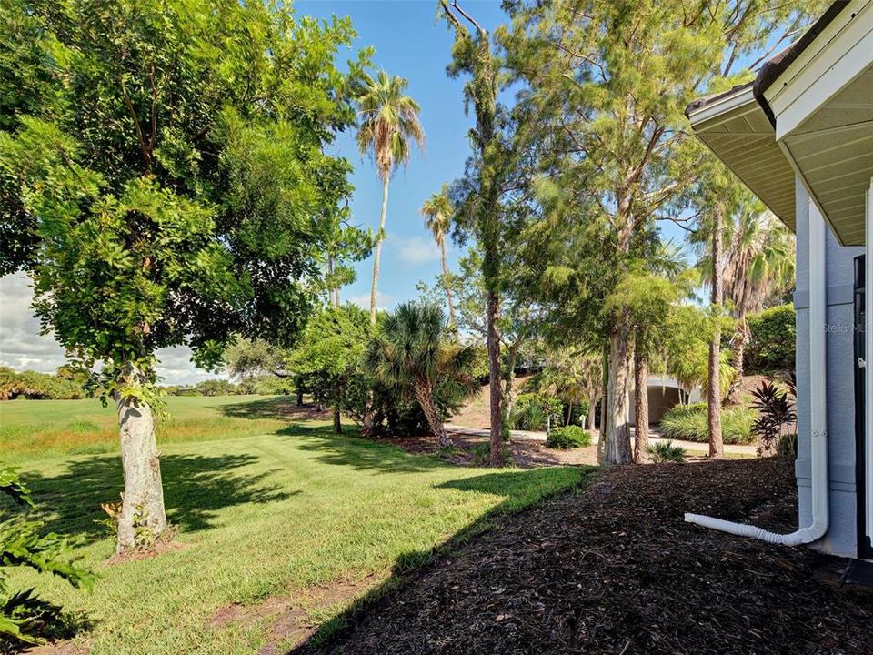 For Sale: $350,000 (2 beds, 2 baths, 1564 Square Feet)