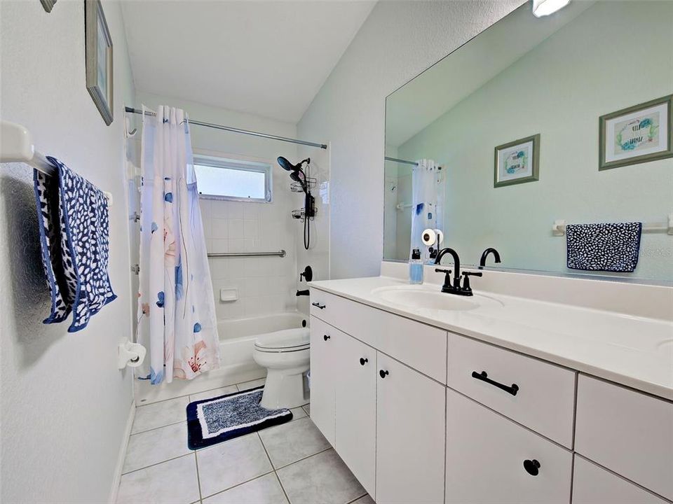 For Sale: $350,000 (2 beds, 2 baths, 1564 Square Feet)
