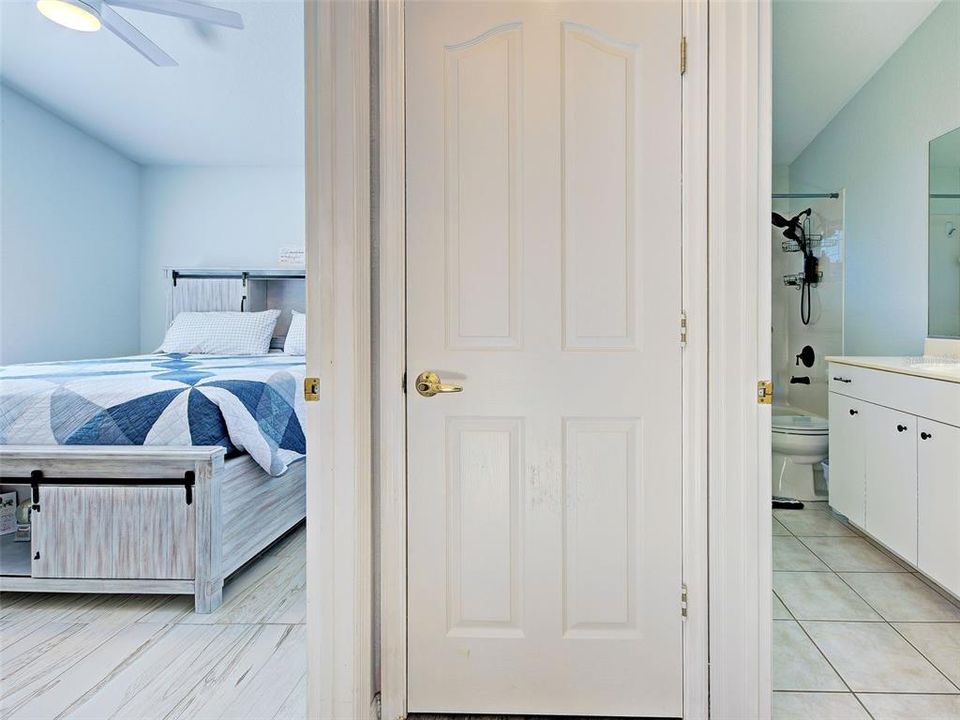 For Sale: $350,000 (2 beds, 2 baths, 1564 Square Feet)