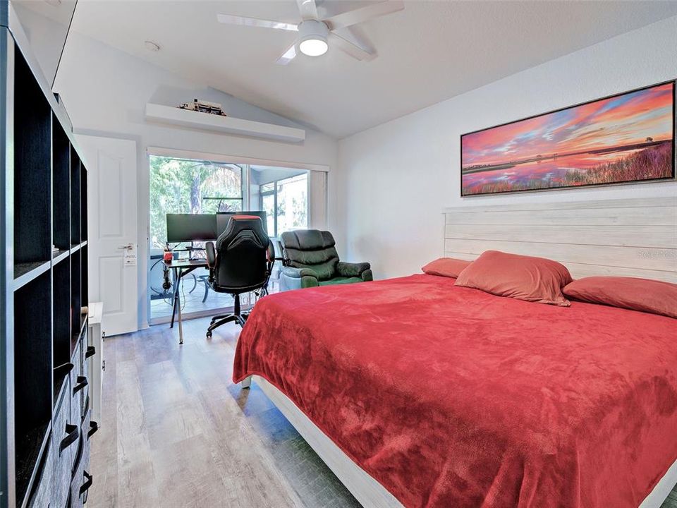 For Sale: $350,000 (2 beds, 2 baths, 1564 Square Feet)