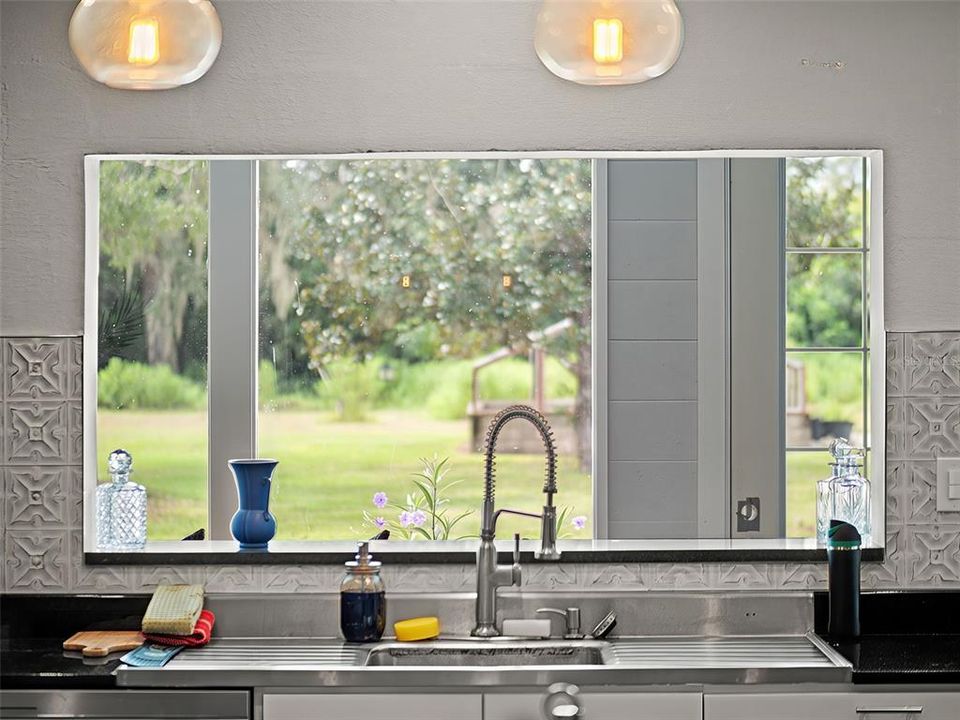 En Venta: $965,000 (4 camas, 2 baños, 2971 Pies cuadrados)