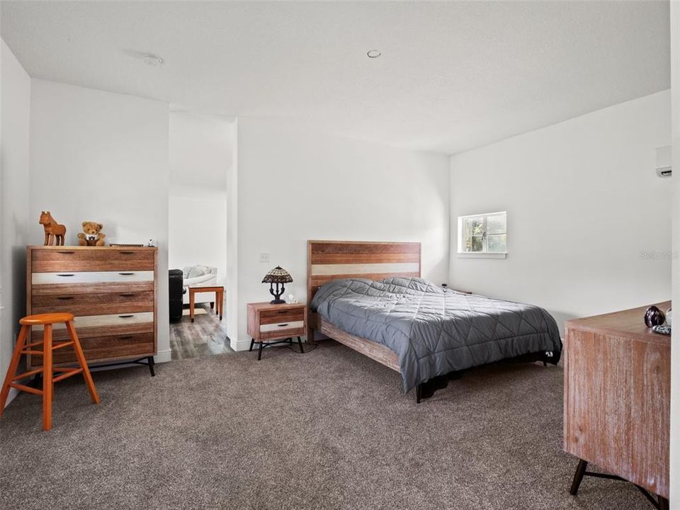En Venta: $965,000 (4 camas, 2 baños, 2971 Pies cuadrados)