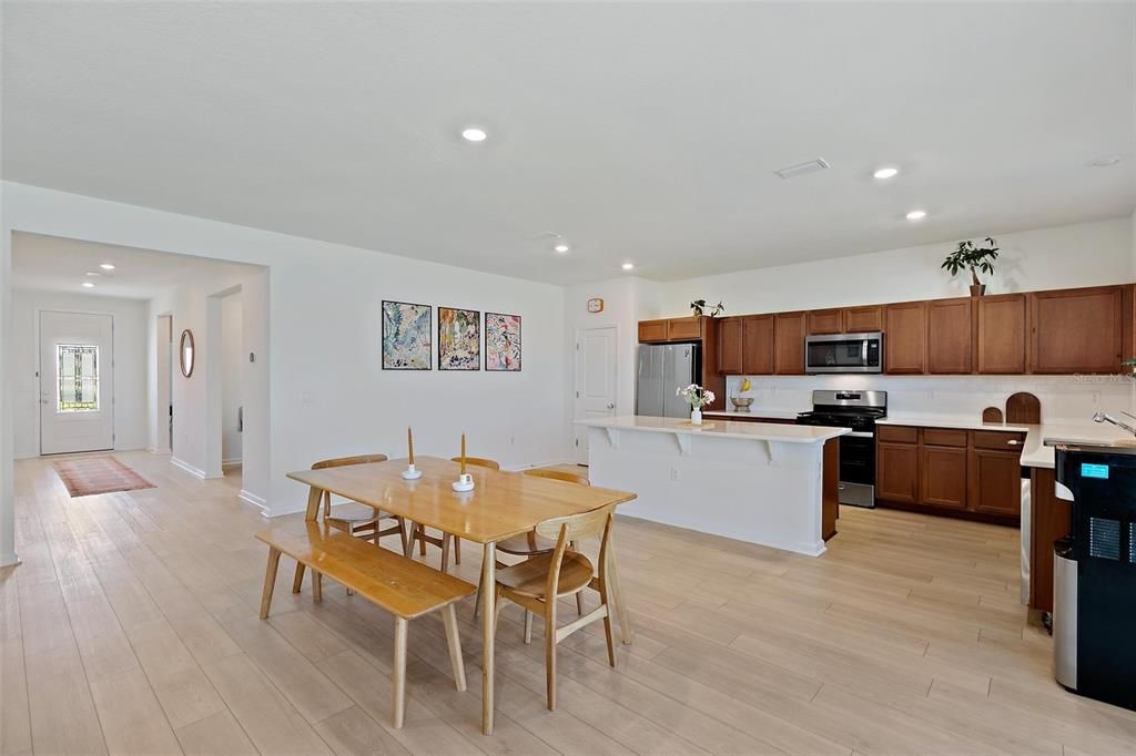 На продажу: $474,900 (3 спален, 2 ванн, 2141 Квадратных фут)