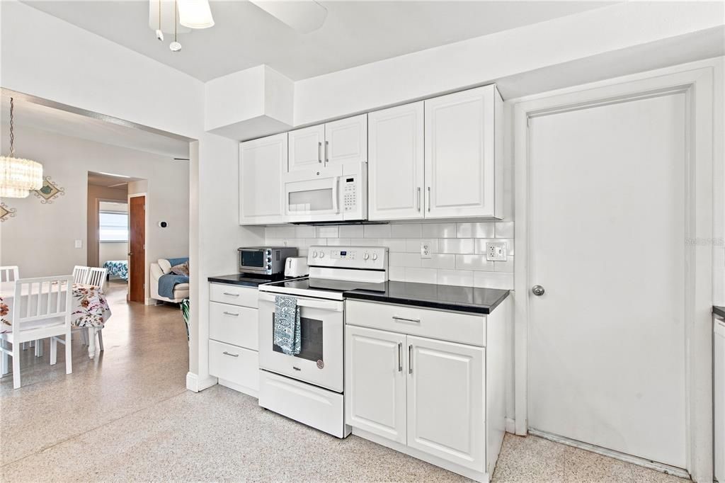 En Venta: $469,000 (3 camas, 1 baños, 1173 Pies cuadrados)