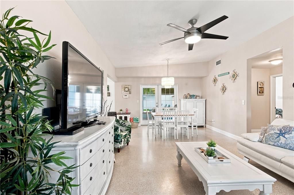 En Venta: $469,000 (3 camas, 1 baños, 1173 Pies cuadrados)