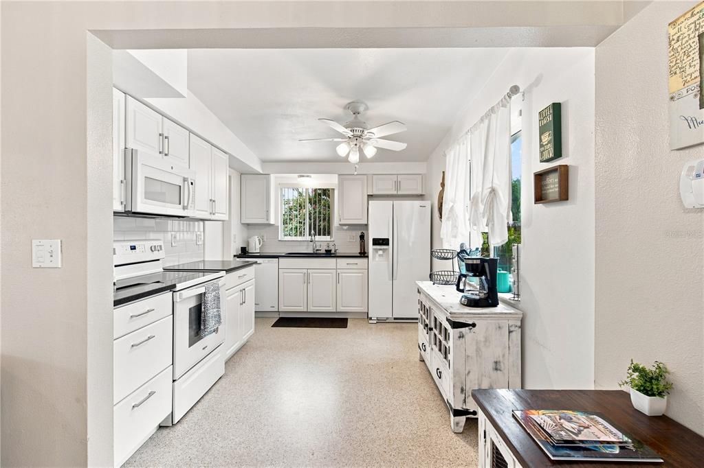 En Venta: $469,000 (3 camas, 1 baños, 1173 Pies cuadrados)
