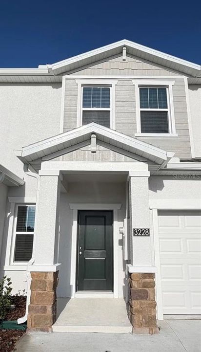 For Rent: $2,450 (3 beds, 2 baths, 1689 Square Feet)