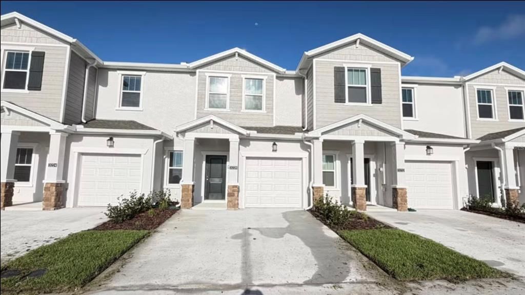 For Rent: $2,450 (3 beds, 2 baths, 1689 Square Feet)