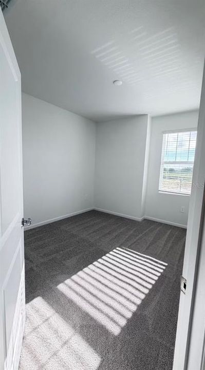 For Rent: $2,450 (3 beds, 2 baths, 1689 Square Feet)