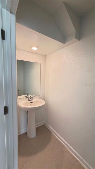 For Rent: $2,450 (3 beds, 2 baths, 1689 Square Feet)