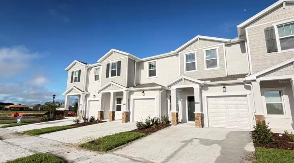For Rent: $2,450 (3 beds, 2 baths, 1689 Square Feet)