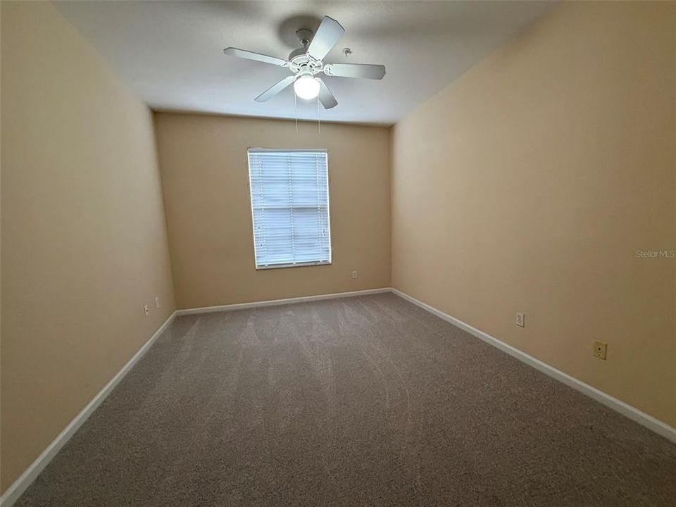 For Sale: $215,000 (3 beds, 2 baths, 1276 Square Feet)