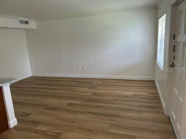 For Sale: $164,900 (1 beds, 1 baths, 632 Square Feet)