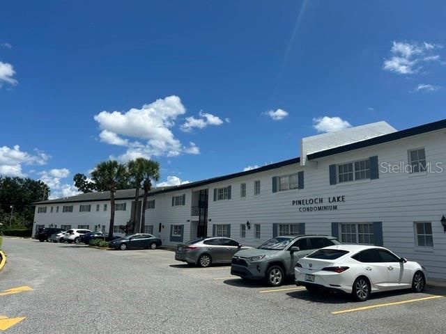 For Sale: $164,900 (1 beds, 1 baths, 632 Square Feet)
