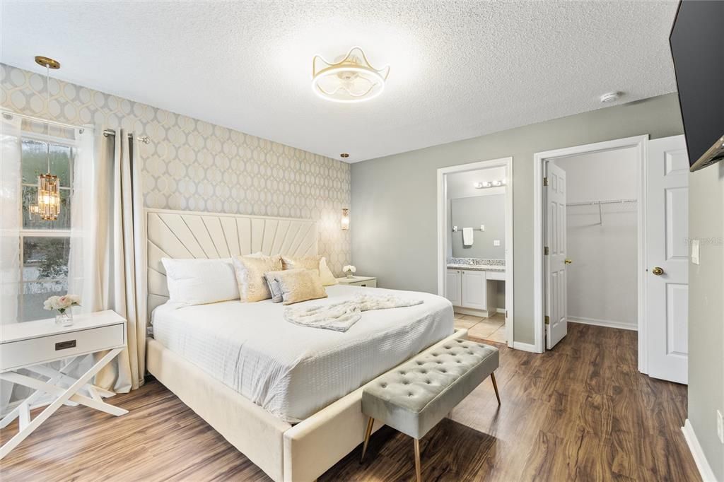 For Sale: $630,000 (7 beds, 4 baths, 2914 Square Feet)