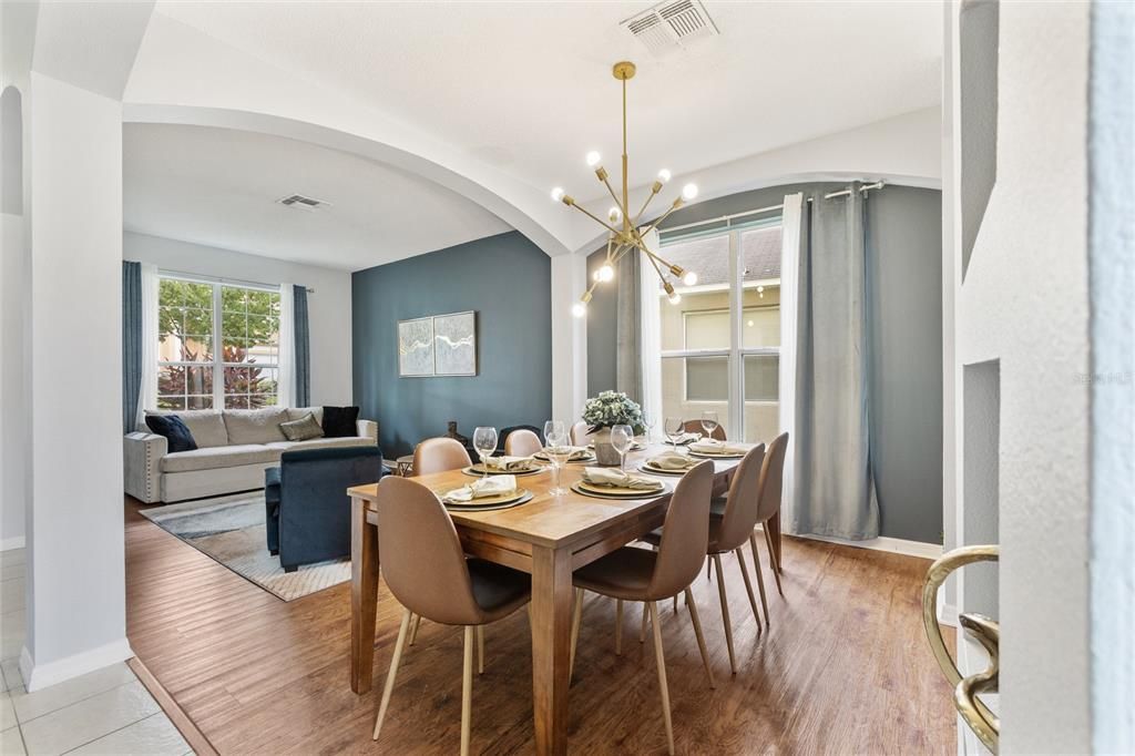 For Sale: $630,000 (7 beds, 4 baths, 2914 Square Feet)