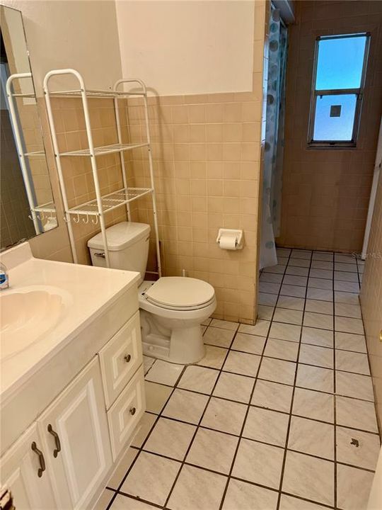 В аренду: $2,400 (4 спален, 2 ванн, 1390 Квадратных фут)