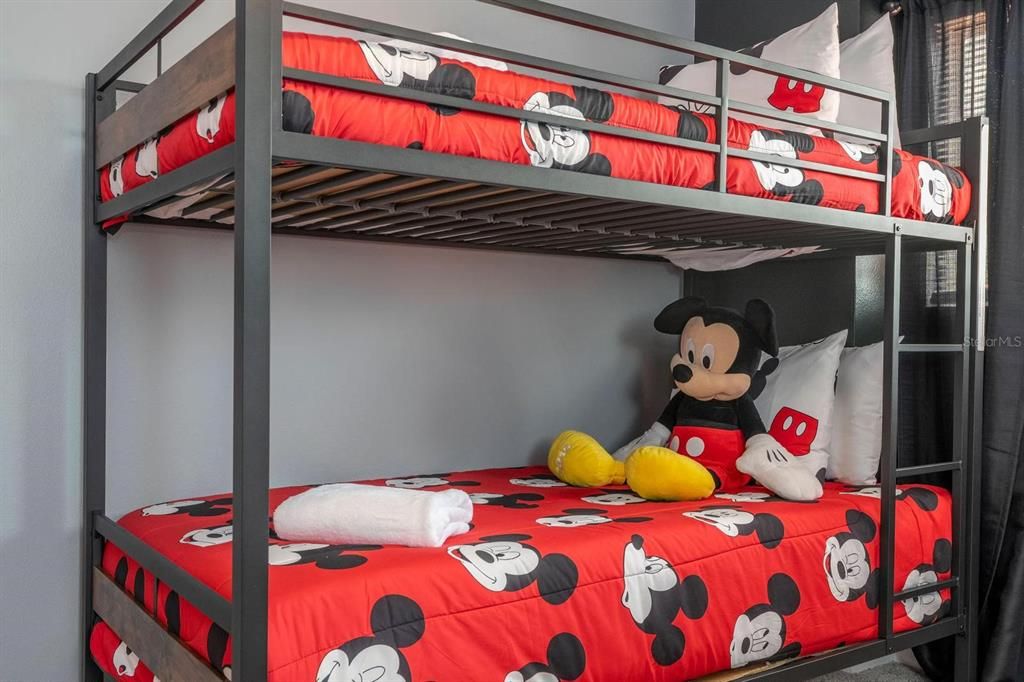 В аренду: $2,800 (4 спален, 3 ванн, 2106 Квадратных фут)