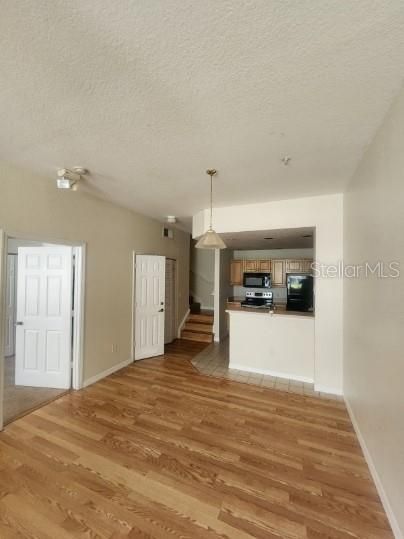 En Renta: $1,695 (3 camas, 2 baños, 1296 Pies cuadrados)